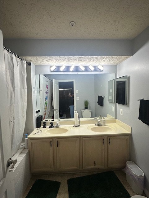 Building Photo - 15604 Everglade Ln