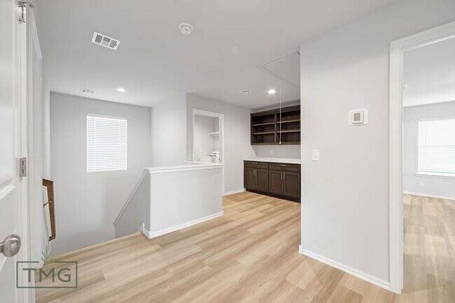 Building Photo - 3/2.5/2 Home in Historic Neighborhood | MO...