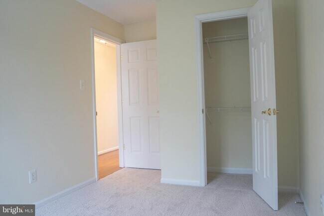 Building Photo - 12101 Greenwood Ct