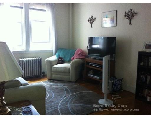 Building Photo - 52 Strathmore Rd