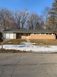 Building Photo - 4720 Cayuga Rd