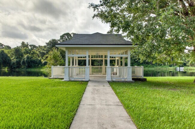 Building Photo - FOR RENT AND READY FOR IMMEDIATE OCCUPANCY! STUNNING LAKE VIEWS • 3 BEDROOMS • 2.5 BATHROOMS • AT...