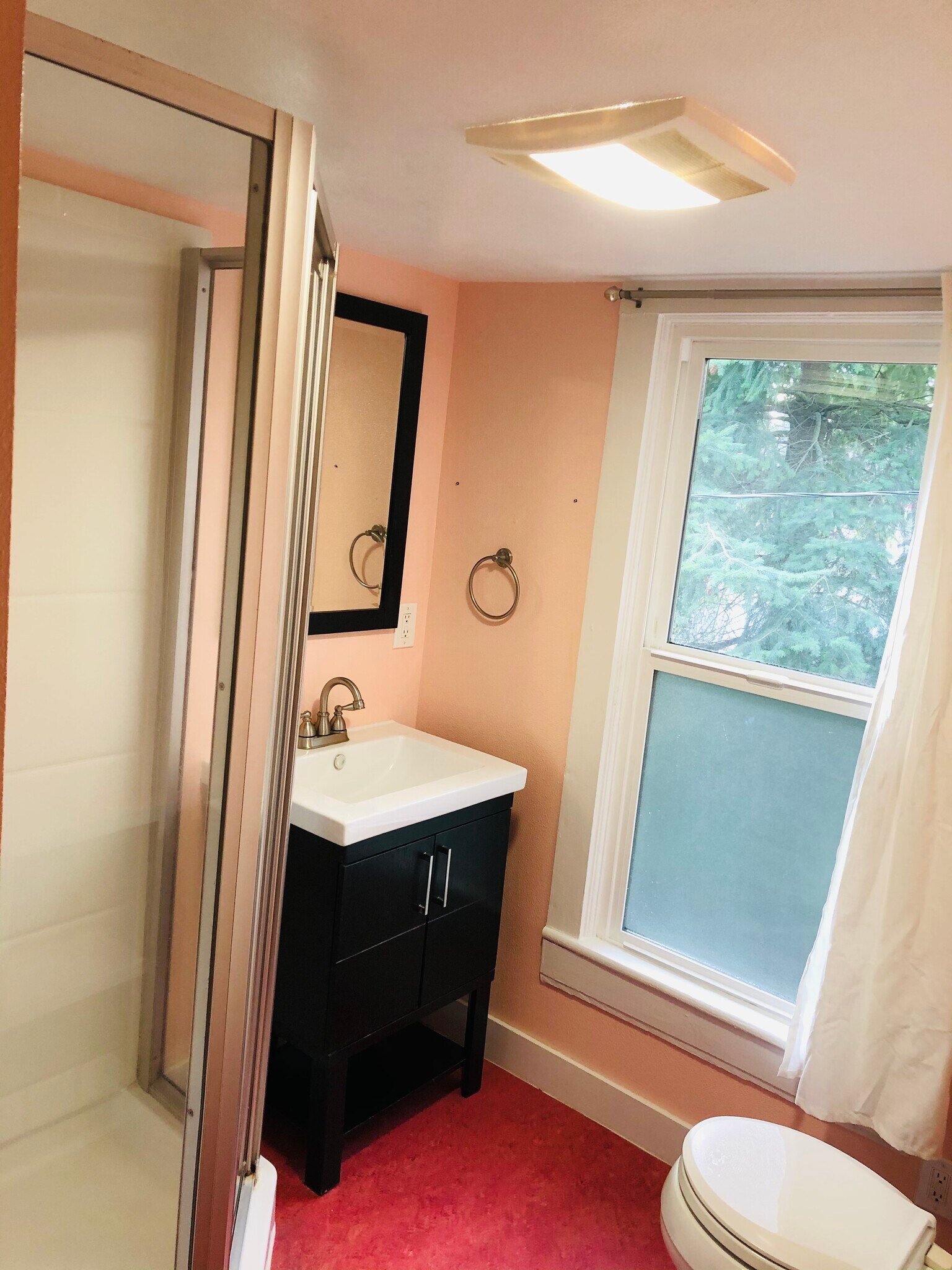 Second-floor bathroom - 5336 SE 44th Ave