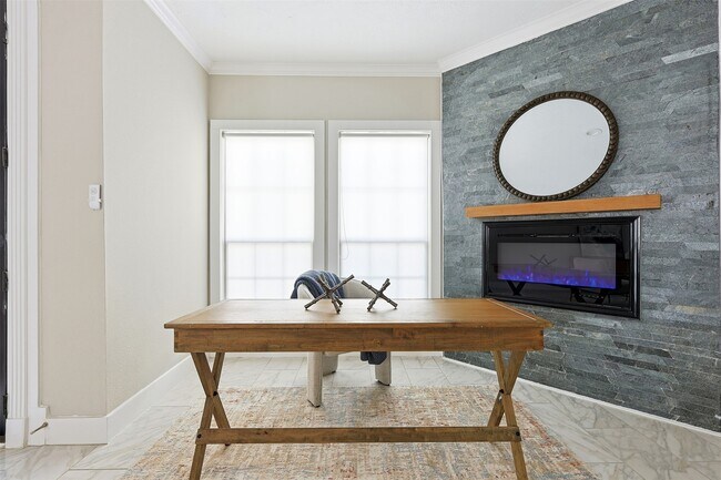 Building Photo - 514 E 29th St