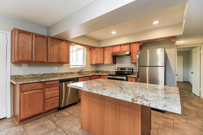 Building Photo - 1239 W Toledo St