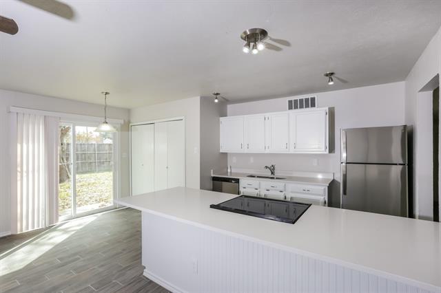 Building Photo - 603 Woodcrest Way