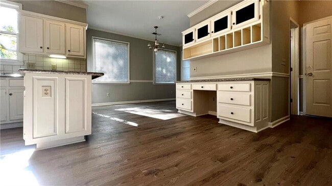 Building Photo - 11175 Linbrook Ln