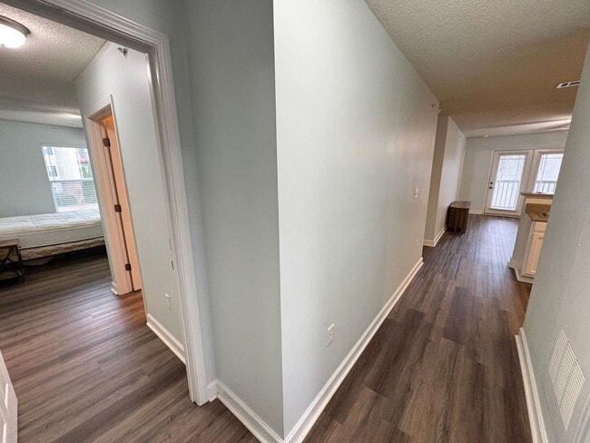 Building Photo - 731 Harts Cove Way