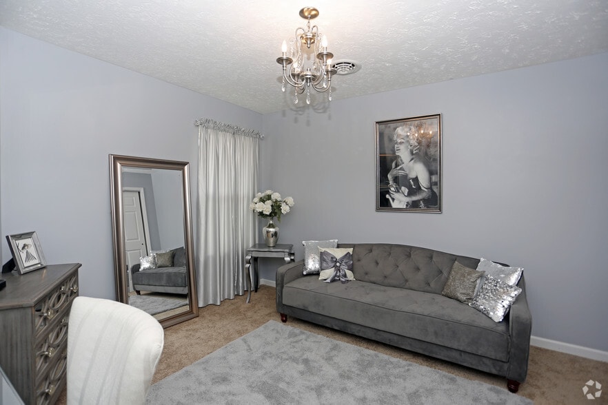 2BR, 2BA - 1,300 SF - Villas at Charleston