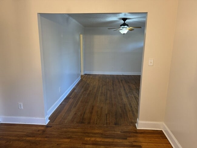 Building Photo - 115 Kenneth Blvd