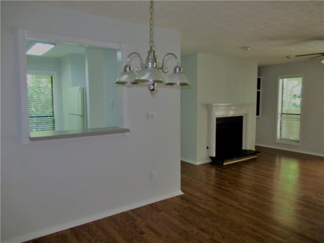 Building Photo - 1503 Wynnes Ridge Cir SE