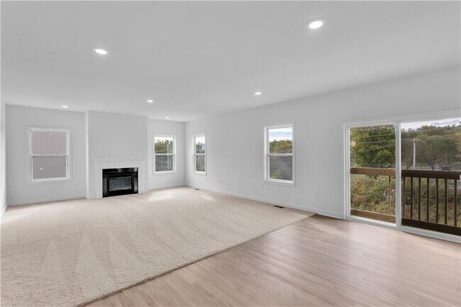 Building Photo - 315 William Dr