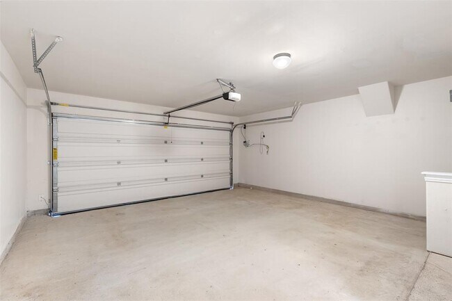 Building Photo - 1025 Arvada Dr