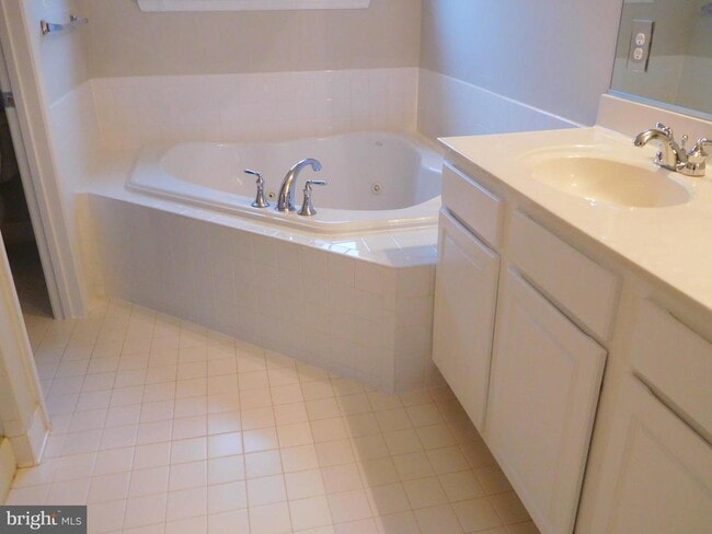 Building Photo - 14640 Briarley Pl