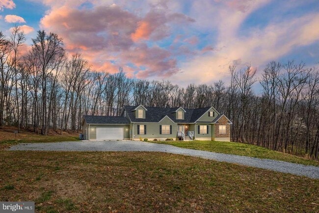 Primary Photo - 289 Slate Ln