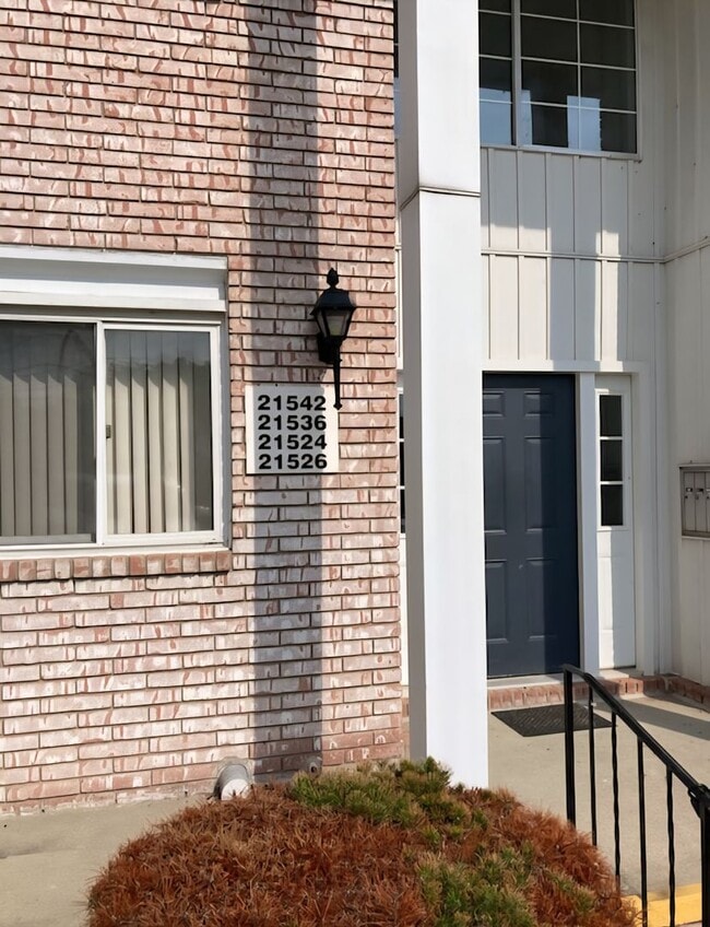 Building Photo - St Clair Shores 2 bedroom condo