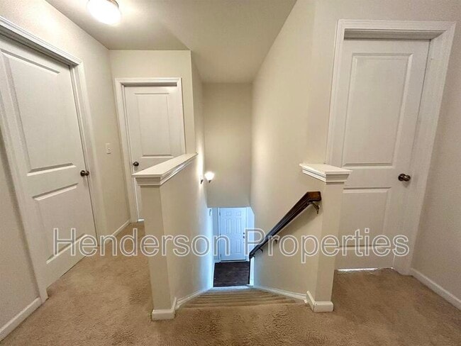 Building Photo - 303 Village Creek Way