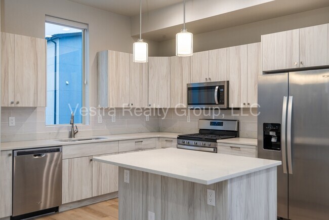 Building Photo - 4743 E Iliff Ave