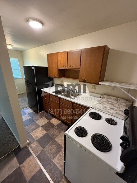 Building Photo - 120 W William Dr