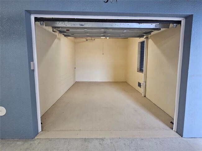 Building Photo - 503 S Tamiami Trl