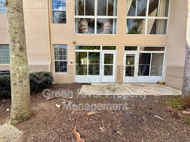 Building Photo - 204 Augusta Cir