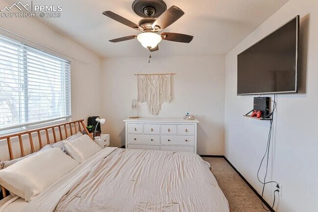 Building Photo - 11360 Justamere Dr