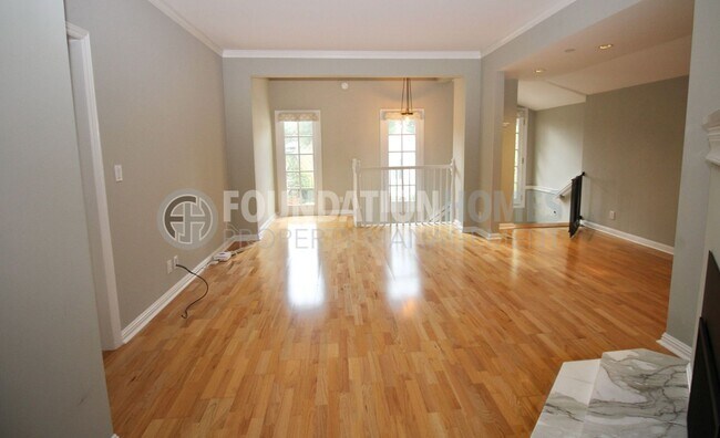 Building Photo - Charming Mill Valley Home with Backyard Office – Prime Boyle Park Location, Just a 5-Minute Walk ...