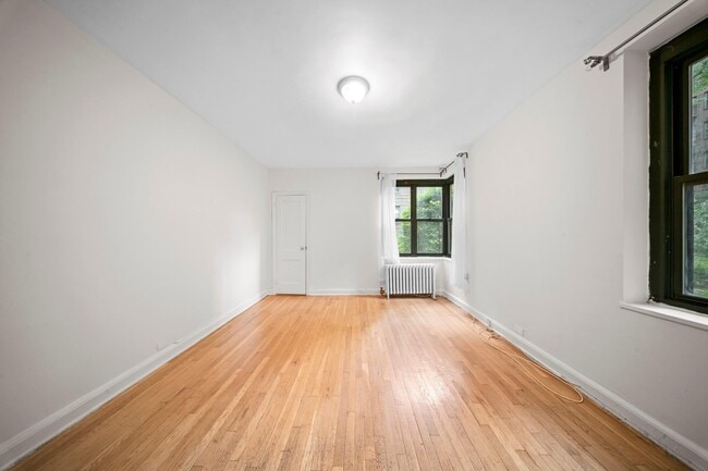 Building Photo - 78-10 34th Ave