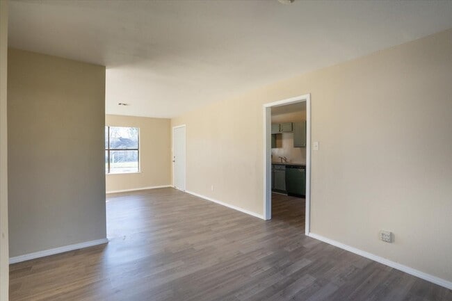 Building Photo - 5851 Southtown St