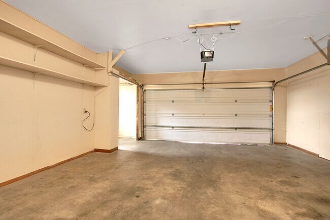 Building Photo - 1111 Wharton Manor Rd