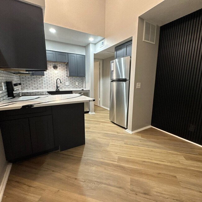 Building Photo - Luxurious 2-Bedroom Apartments with Modern...