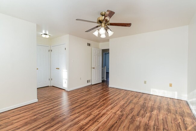 Building Photo - 6280 Spring Knoll Dr