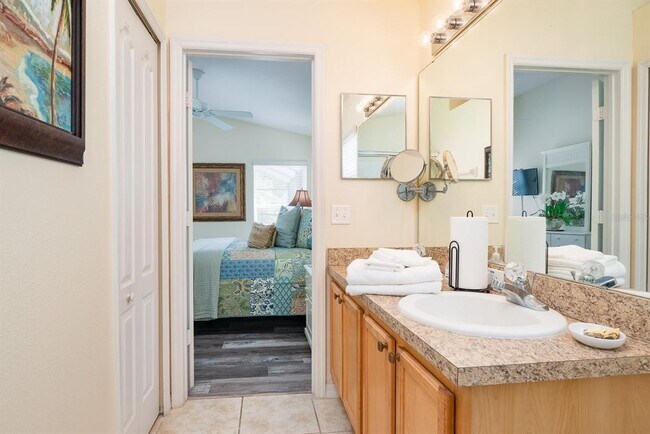 Building Photo - 2178 Royal Ridge Dr