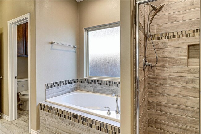 Building Photo - 5817 Bella Di Giorno Dr