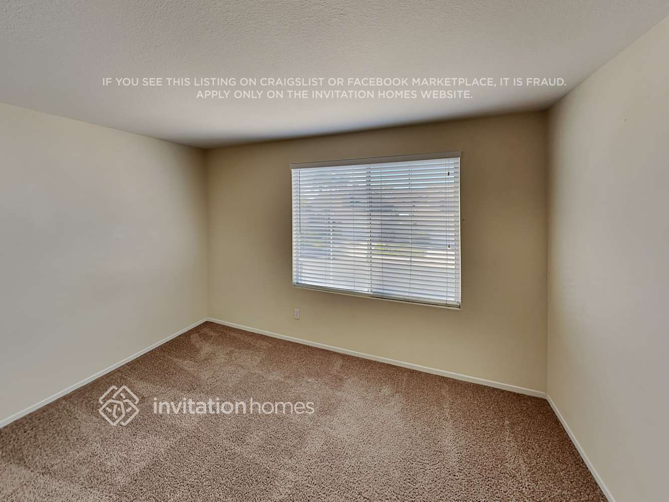 Building Photo - 4102 Periwinkle Way
