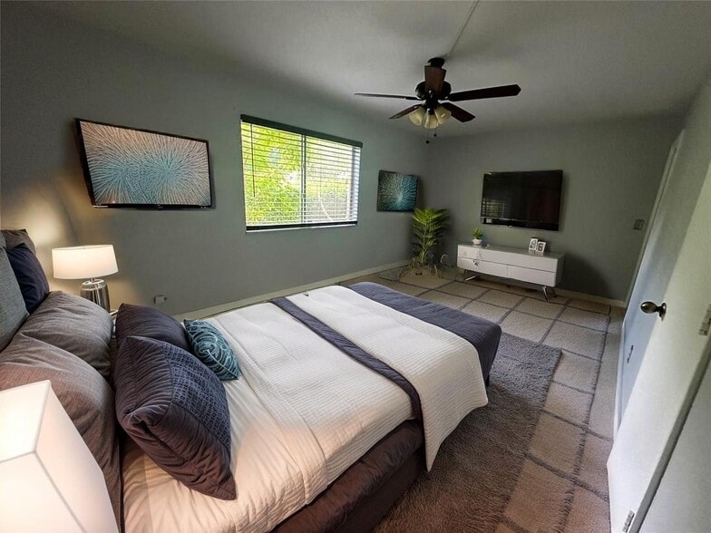 Building Photo - 3720 NW 115th Way