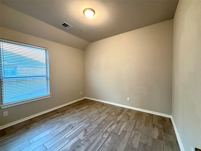 Building Photo - 5806 Pecos Ct