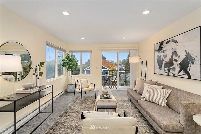 Building Photo - 2bd/1ba Seattle Condo