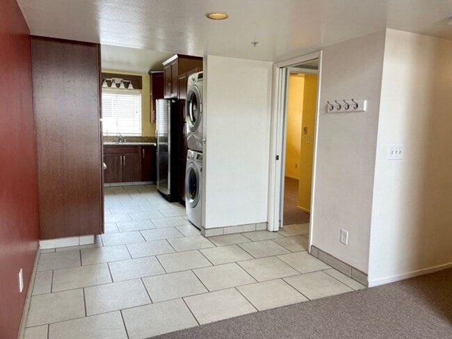 Building Photo - Desirable Pine Creek Condo by CAL POLY, 2 bedroom, 2 Bath + Den and Loft