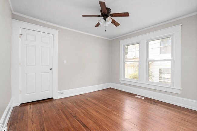 Building Photo - Cozy 3-Bedroom Home with Classic Charm in ...