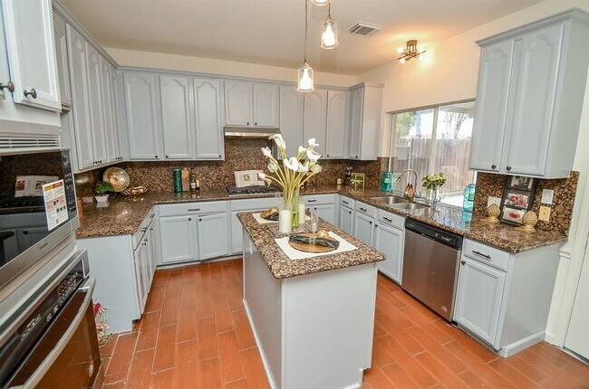 Building Photo - 18106 Rileybrook Cir