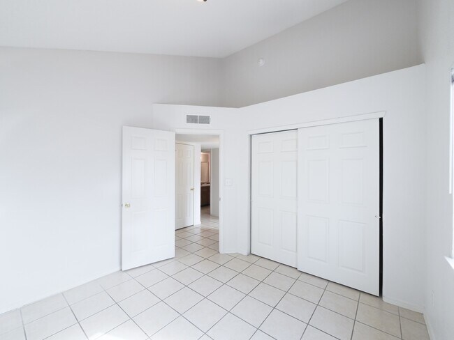 Building Photo - 12752 Tierra Salas Dr