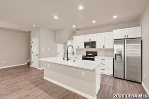 Building Photo - 1452 Lakeview Dr