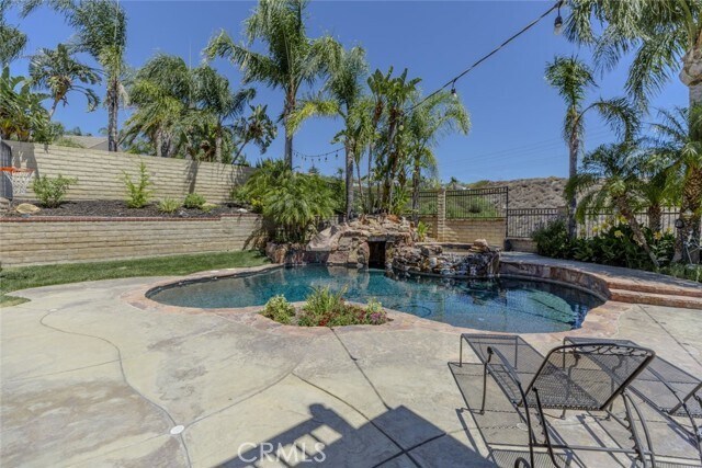 Building Photo - 28470 Rodgers Dr