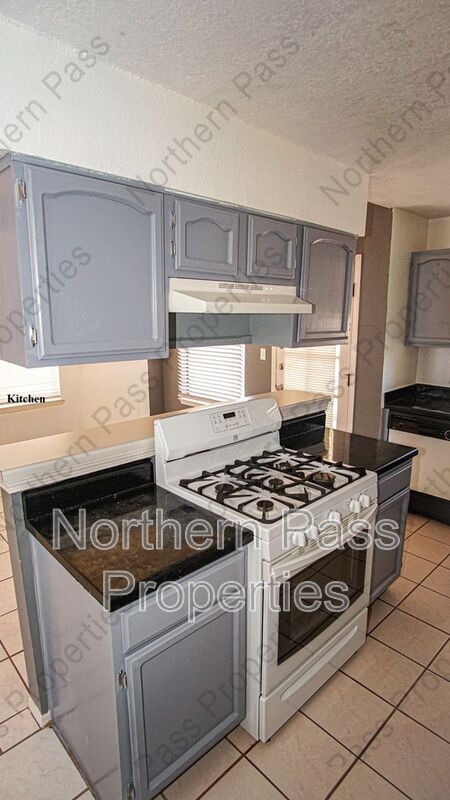 Building Photo - 12107 Valley Quail Dr