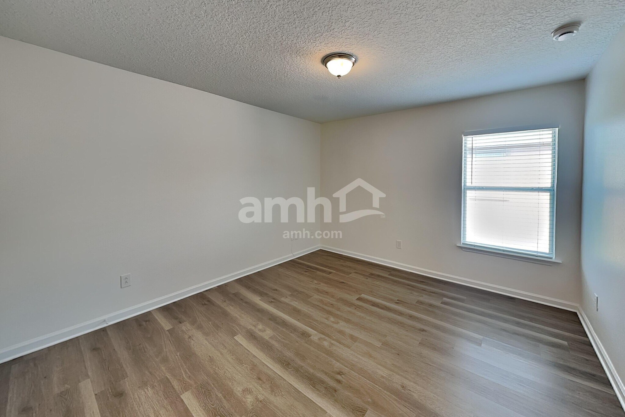 Building Photo - 385 Bostwick Cir
