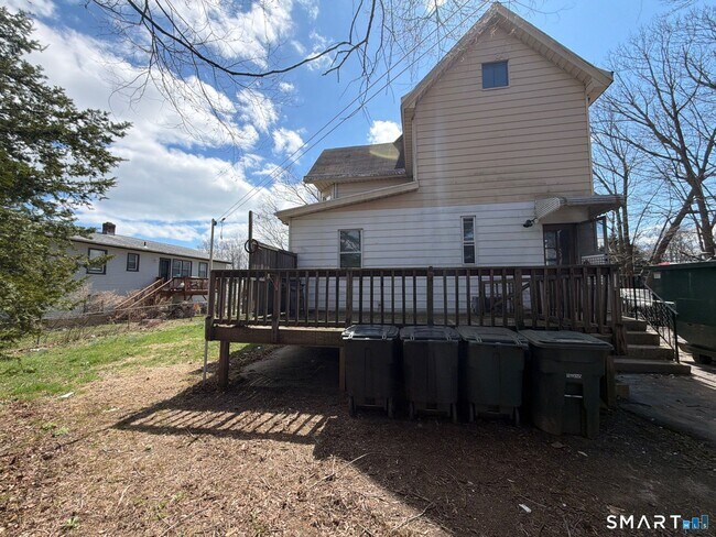 Building Photo - 316 W Main St