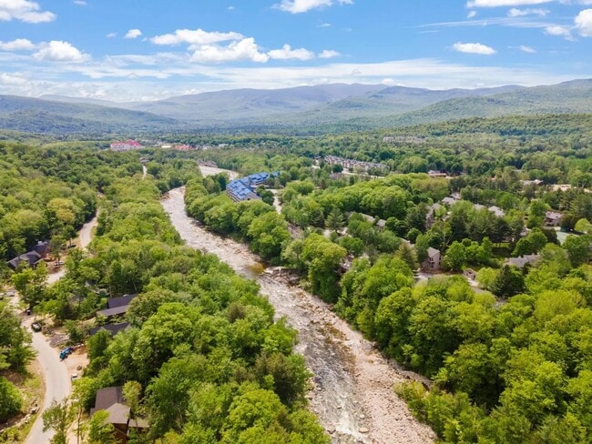 Building Photo - 6 Ridge Rd