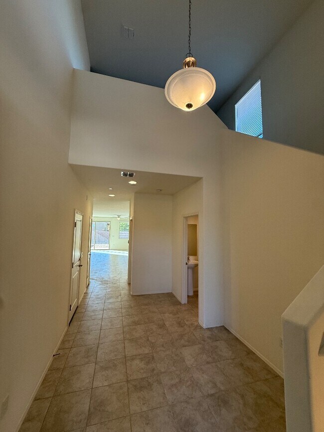 Building Photo - 7295 S Via Tierra Mesa