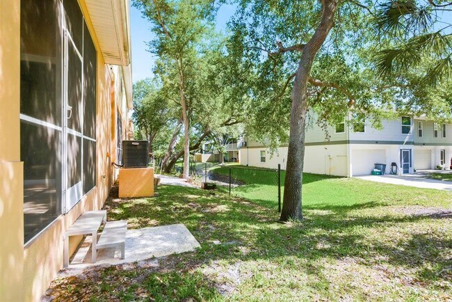 Building Photo - 1405 Ridge Terrace
